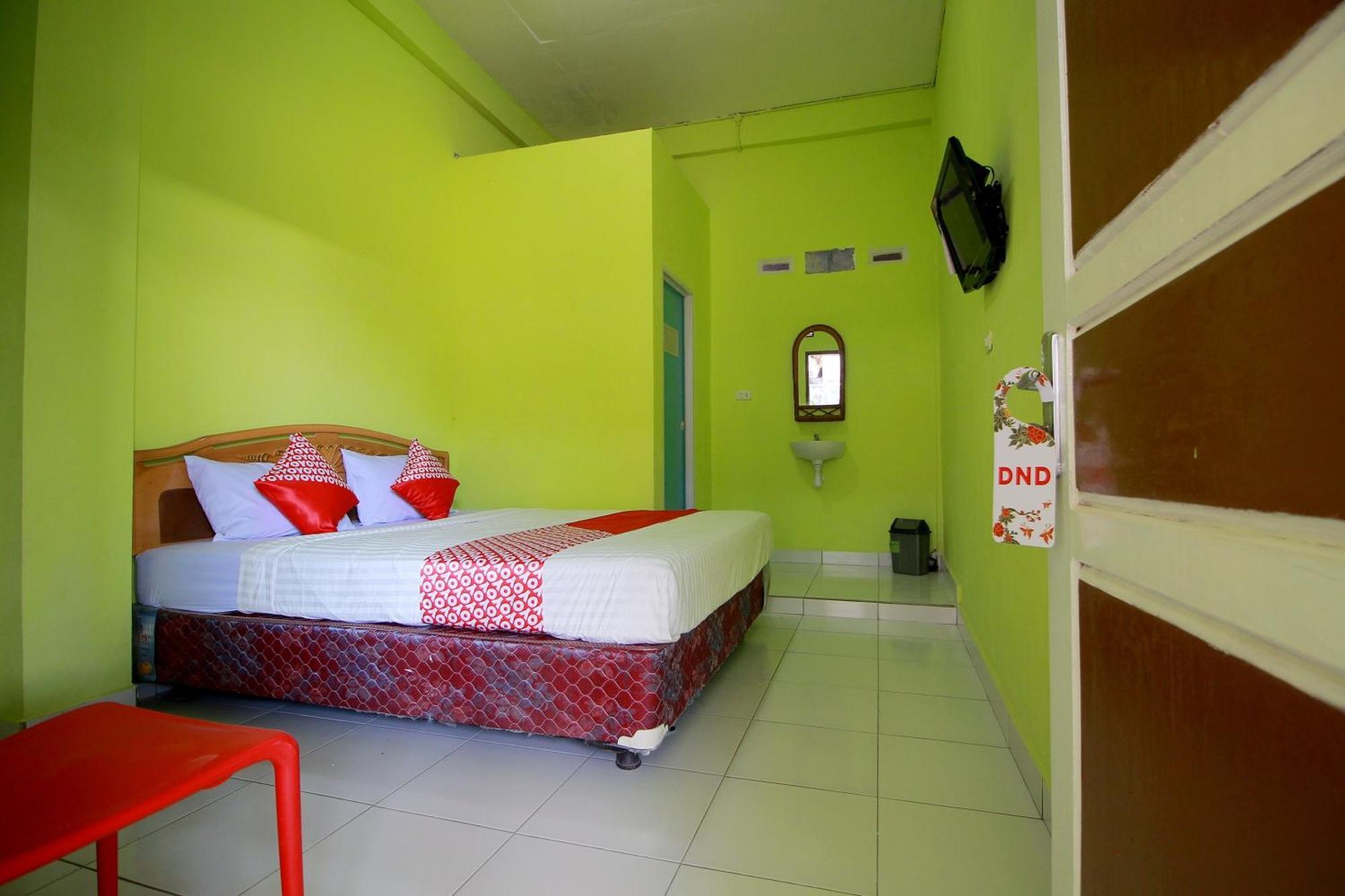 Oyo 2585 Sherren Guest House Lubuklinggau Exterior foto
